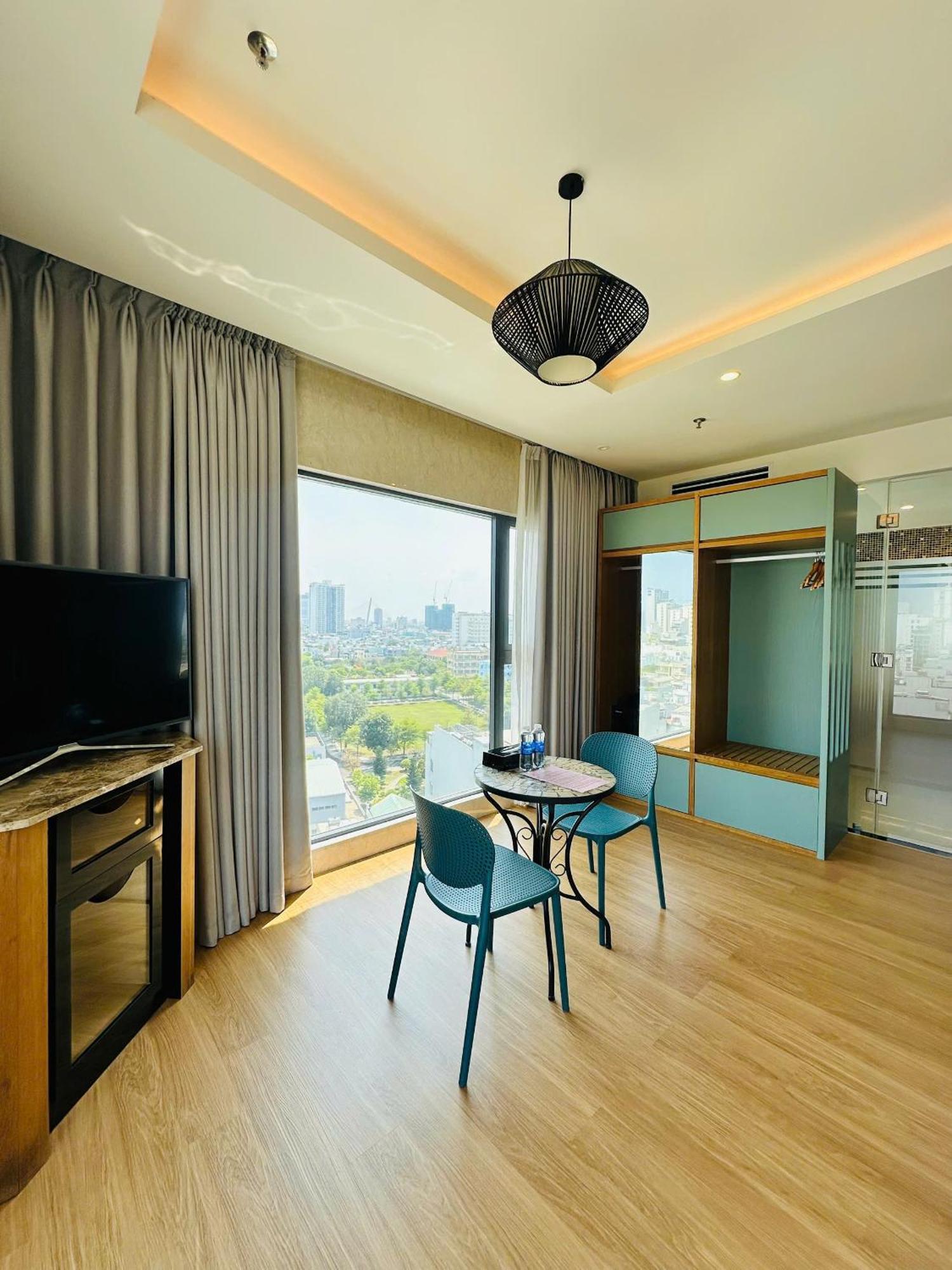 Nam Hotel & Residences Da Nang Esterno foto